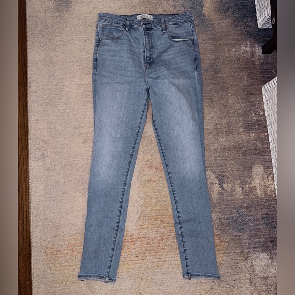 Abercrombie & Fitch Super Skinny High Rise Jeans - Picture 2 of 3